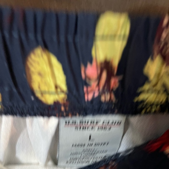 Men’s U.S. Surf Club, Size L, Navy with different color pineapples, - Picture 2 of 3